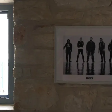 Nomads House Λογαράς