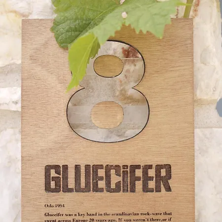 Nomads House 3* Λογαράς