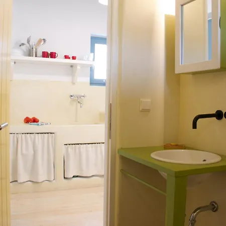 Ξενοδοχείο με διαμερίσματα Nomads House Λογαράς