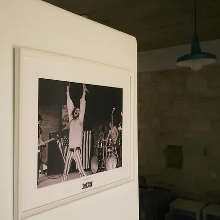 Nomads House 3* Λογαράς