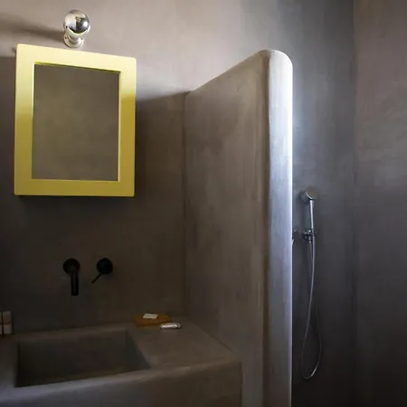 Nomads House 3* Λογαράς