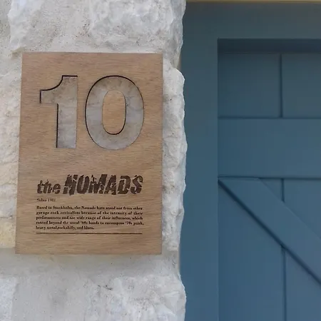 Nomads House 3*