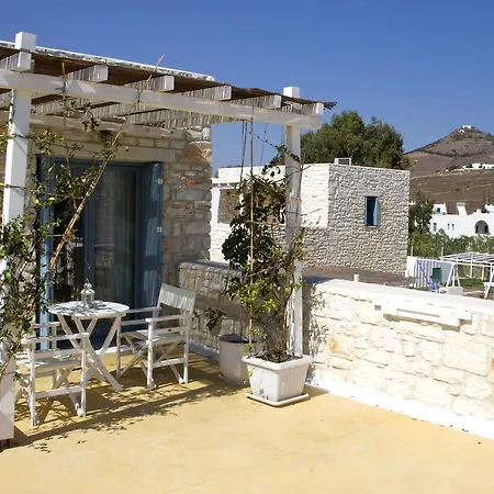 Ξενοδοχείο με διαμερίσματα Nomads House Λογαράς