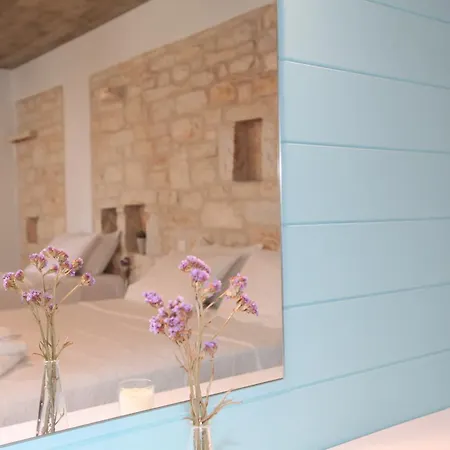 Ξενοδοχείο με διαμερίσματα Nomads House 3*