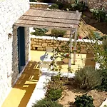 Nomads House מלון דירות