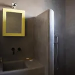 Nomads House 3* לוגאראס