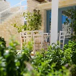 Nomads House 3*