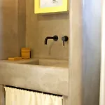 מלון דירות Nomads House 3*