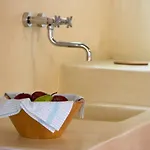 מלון דירות Nomads House 3*