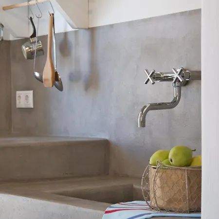 Aparthotel Nomads House 3*