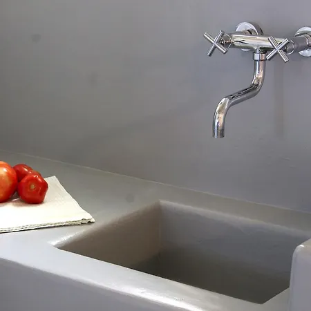 Nomads House Aparthotel