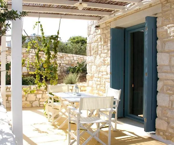 Nomads House Aparthotel