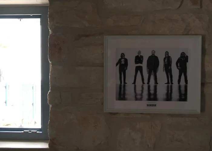 Nomads House Logaras