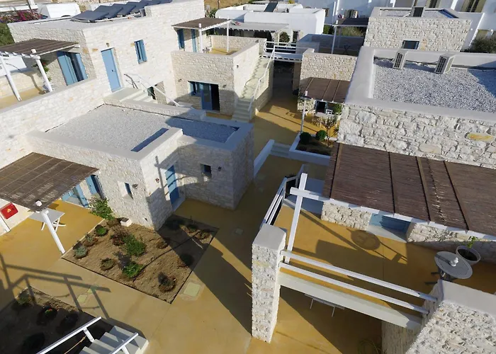 Nomads House Aparthotel Logaras