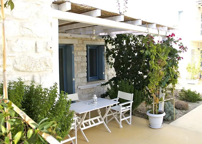 Nomads House Aparthotel Logaras